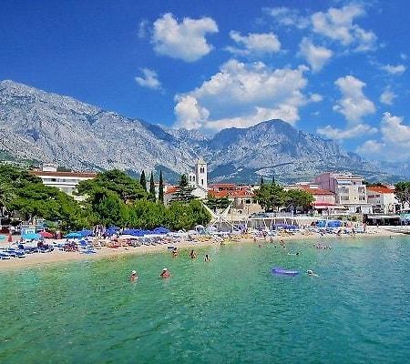 Apartment House Aria Baška Voda Eksteriør bilde