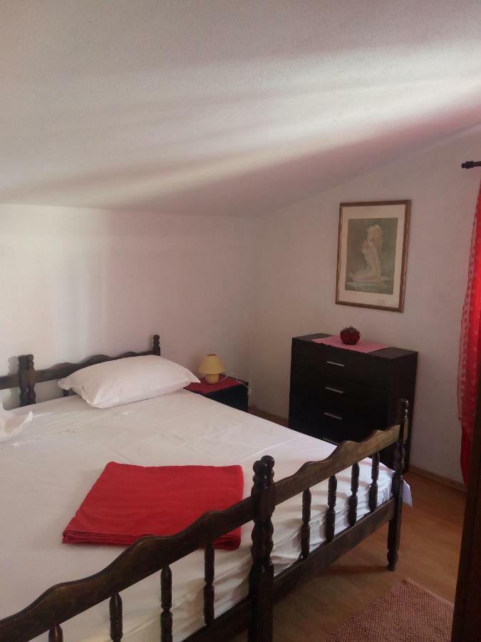 Apartment House Aria Baška Voda Eksteriør bilde