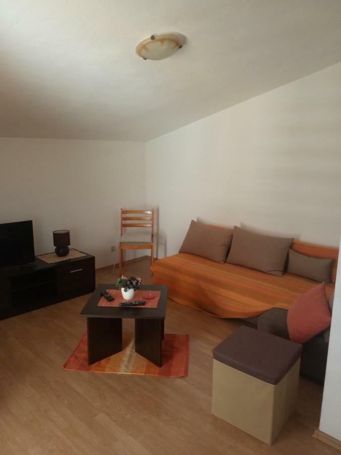 Apartment House Aria Baška Voda Eksteriør bilde